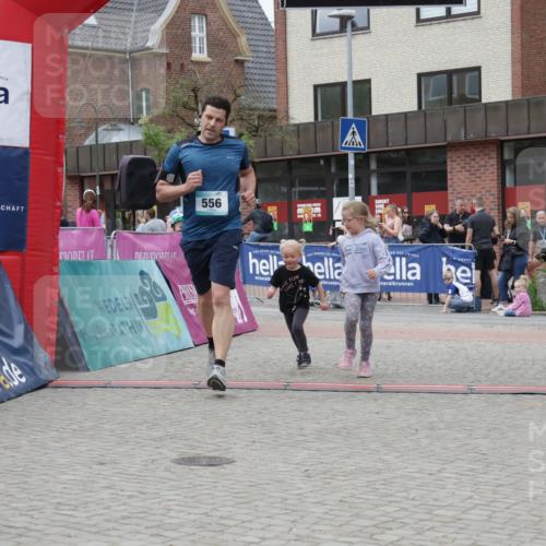 10.05.2026 - 8. Wedeler Halbmarathon Yannick Fuchs http://msf.ph/oto/9731595 10.05.2026 12:21:04 Ziel 556 meine-sportfotos.de