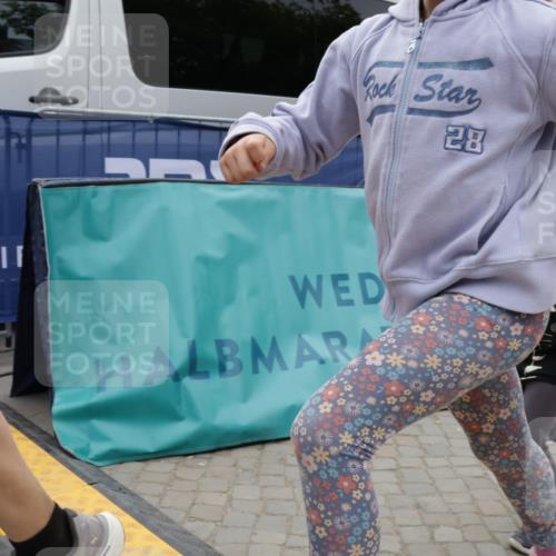 10.05.2026 - 8. Wedeler Halbmarathon Yannick Fuchs http://msf.ph/oto/9731636 10.05.2026 12:21:08 Ziel 556 meine-sportfotos.de
