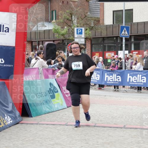 10.05.2026 - 8. Wedeler Halbmarathon Yannick Fuchs http://msf.ph/oto/9731685 10.05.2026 11:45:58 Ziel 725, 759, 2120 meine-sportfotos.de