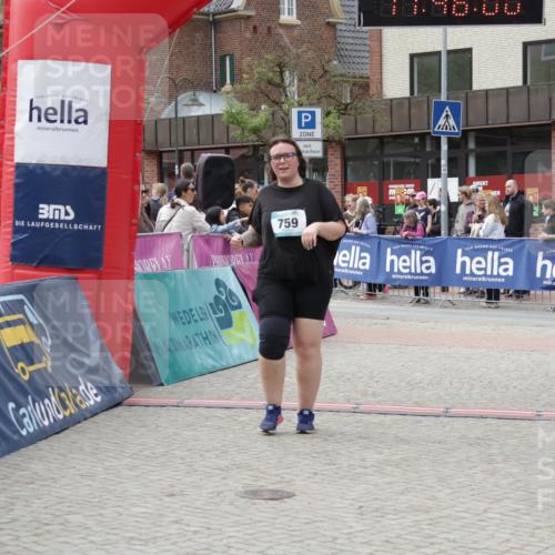 10.05.2026 - 8. Wedeler Halbmarathon Yannick Fuchs http://msf.ph/oto/9731699 10.05.2026 11:45:58 Ziel 725, 759, 2120 meine-sportfotos.de