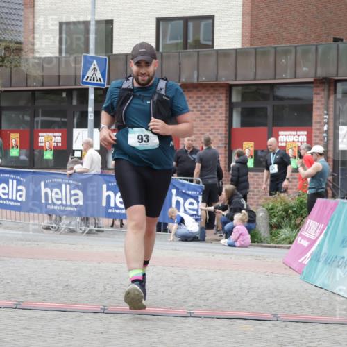 10.05.2026 - 8. Wedeler Halbmarathon Yannick Fuchs http://msf.ph/oto/9731706 10.05.2026 12:21:17 Ziel 93, 2188 meine-sportfotos.de