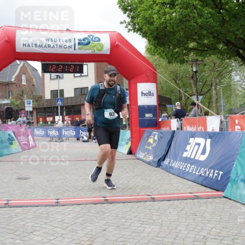10.05.2026 - 8. Wedeler Halbmarathon Yannick Fuchs http://msf.ph/oto/9731730 10.05.2026 12:21:19 Ziel 93, 2188 meine-sportfotos.de