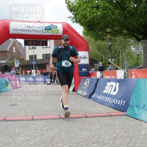 10.05.2026 - 8. Wedeler Halbmarathon Yannick Fuchs http://msf.ph/oto/9731736 10.05.2026 12:21:19 Ziel 93, 2188 meine-sportfotos.de