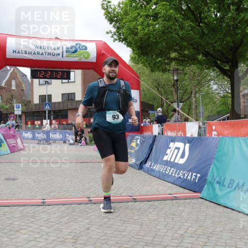 10.05.2026 - 8. Wedeler Halbmarathon Yannick Fuchs http://msf.ph/oto/9731739 10.05.2026 12:21:19 Ziel 93, 2188 meine-sportfotos.de