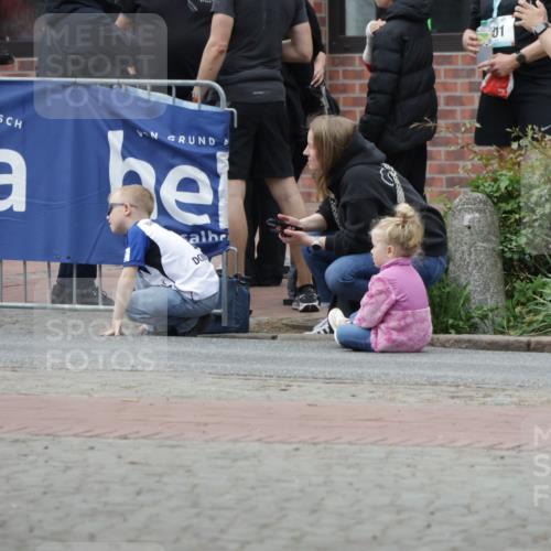 10.05.2026 - 8. Wedeler Halbmarathon Yannick Fuchs http://msf.ph/oto/9731754 10.05.2026 12:21:22 Ziel 93 meine-sportfotos.de