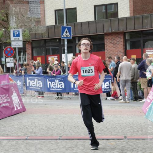 10.05.2026 - 8. Wedeler Halbmarathon Yannick Fuchs http://msf.ph/oto/9731781 10.05.2026 11:46:07 Ziel 1023 meine-sportfotos.de