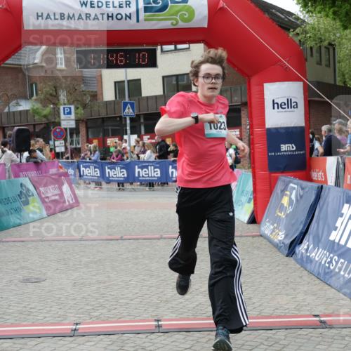 10.05.2026 - 8. Wedeler Halbmarathon Yannick Fuchs http://msf.ph/oto/9731810 10.05.2026 11:46:08 Ziel 580, 1023 meine-sportfotos.de