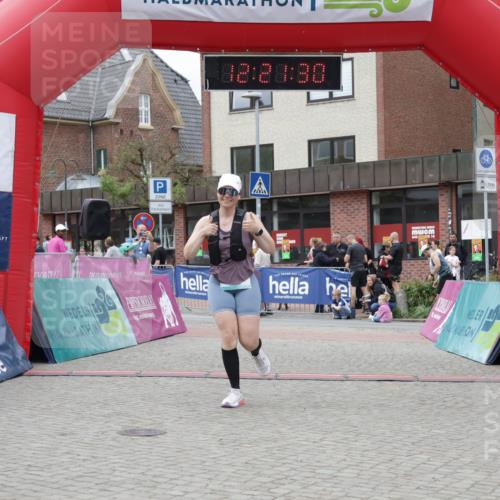 10.05.2026 - 8. Wedeler Halbmarathon Yannick Fuchs http://msf.ph/oto/9731817 10.05.2026 12:21:28 Ziel 617 meine-sportfotos.de