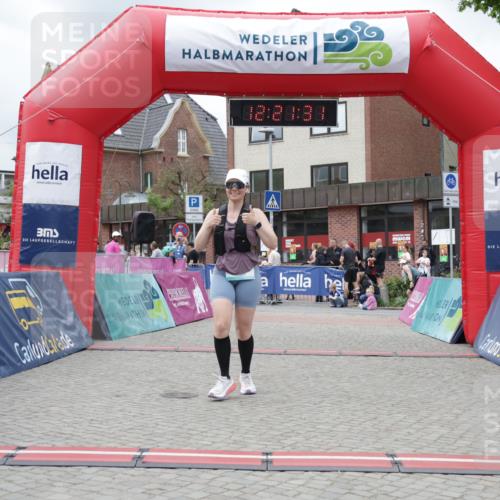 10.05.2026 - 8. Wedeler Halbmarathon Yannick Fuchs http://msf.ph/oto/9731826 10.05.2026 12:21:29 Ziel 617 meine-sportfotos.de