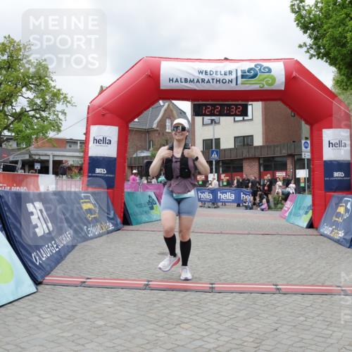 10.05.2026 - 8. Wedeler Halbmarathon Yannick Fuchs http://msf.ph/oto/9731846 10.05.2026 12:21:30 Ziel 617 meine-sportfotos.de