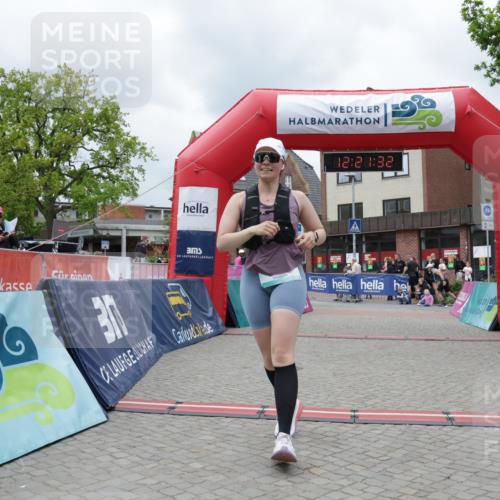 10.05.2026 - 8. Wedeler Halbmarathon Yannick Fuchs http://msf.ph/oto/9731864 10.05.2026 12:21:30 Ziel 617 meine-sportfotos.de