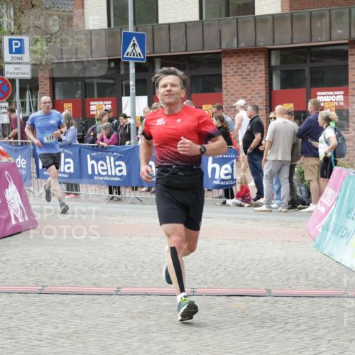 10.05.2026 - 8. Wedeler Halbmarathon Yannick Fuchs http://msf.ph/oto/9731870 10.05.2026 11:46:12 Ziel 172, 580, 1023 meine-sportfotos.de