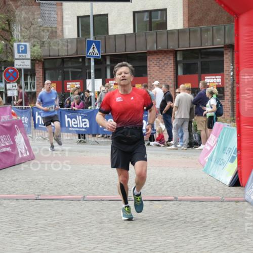 10.05.2026 - 8. Wedeler Halbmarathon Yannick Fuchs http://msf.ph/oto/9731874 10.05.2026 11:46:12 Ziel 172, 580, 1023 meine-sportfotos.de