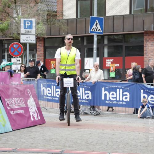 10.05.2026 - 8. Wedeler Halbmarathon Yannick Fuchs http://msf.ph/oto/9731882 10.05.2026 12:21:50 Ziel  meine-sportfotos.de