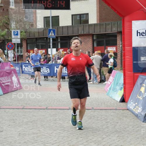 10.05.2026 - 8. Wedeler Halbmarathon Yannick Fuchs http://msf.ph/oto/9731884 10.05.2026 11:46:12 Ziel 172, 580, 1023 meine-sportfotos.de