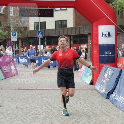 10.05.2026 - 8. Wedeler Halbmarathon Yannick Fuchs http://msf.ph/oto/9731893 10.05.2026 11:46:13 Ziel 172, 580, 1023, 2032, 2033 meine-sportfotos.de