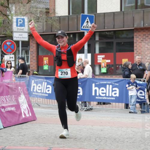 10.05.2026 - 8. Wedeler Halbmarathon Yannick Fuchs http://msf.ph/oto/9731898 10.05.2026 12:22:12 Ziel 270 meine-sportfotos.de