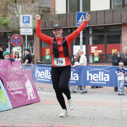 10.05.2026 - 8. Wedeler Halbmarathon Yannick Fuchs http://msf.ph/oto/9731902 10.05.2026 12:22:13 Ziel 270 meine-sportfotos.de