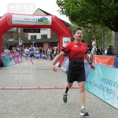 10.05.2026 - 8. Wedeler Halbmarathon Yannick Fuchs http://msf.ph/oto/9731925 10.05.2026 11:46:14 Ziel 172, 580, 2032, 2033 meine-sportfotos.de