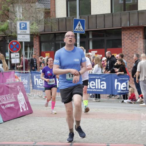 10.05.2026 - 8. Wedeler Halbmarathon Yannick Fuchs http://msf.ph/oto/9731929 10.05.2026 11:46:15 Ziel 172, 580, 2032, 2033 meine-sportfotos.de