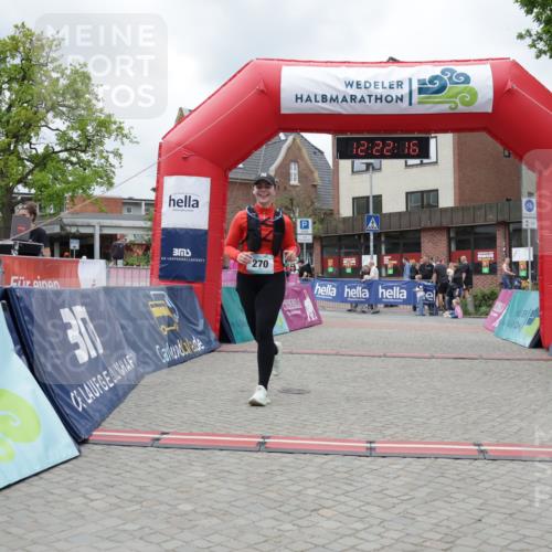 10.05.2026 - 8. Wedeler Halbmarathon Yannick Fuchs http://msf.ph/oto/9731948 10.05.2026 12:22:14 Ziel 270 meine-sportfotos.de