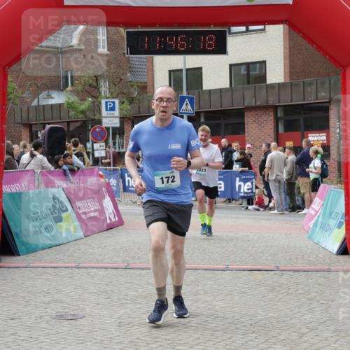 10.05.2026 - 8. Wedeler Halbmarathon Yannick Fuchs http://msf.ph/oto/9731963 10.05.2026 11:46:16 Ziel 172, 580, 2032, 2033 meine-sportfotos.de