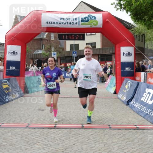 10.05.2026 - 8. Wedeler Halbmarathon Yannick Fuchs http://msf.ph/oto/9732022 10.05.2026 11:46:19 Ziel 172, 605, 2032, 2033 meine-sportfotos.de