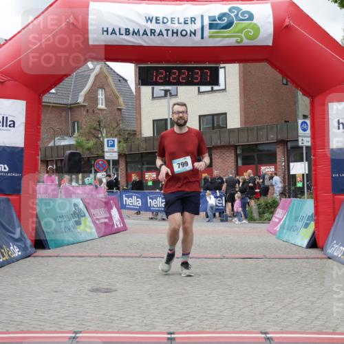 10.05.2026 - 8. Wedeler Halbmarathon Yannick Fuchs http://msf.ph/oto/9732033 10.05.2026 12:22:35 Ziel 799 meine-sportfotos.de