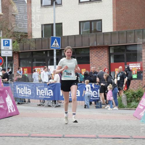 10.05.2026 - 8. Wedeler Halbmarathon Yannick Fuchs http://msf.ph/oto/9732065 10.05.2026 12:22:40 Ziel 569 meine-sportfotos.de