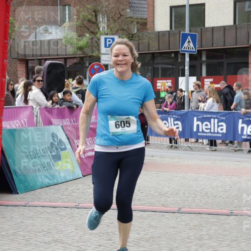 10.05.2026 - 8. Wedeler Halbmarathon Yannick Fuchs http://msf.ph/oto/9732072 10.05.2026 11:46:21 Ziel 158, 172, 605, 2032, 2033 meine-sportfotos.de