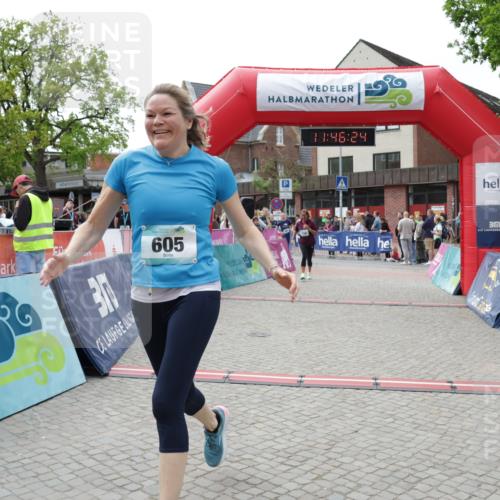 10.05.2026 - 8. Wedeler Halbmarathon Yannick Fuchs http://msf.ph/oto/9732105 10.05.2026 11:46:23 Ziel 158, 605, 2032, 2033 meine-sportfotos.de