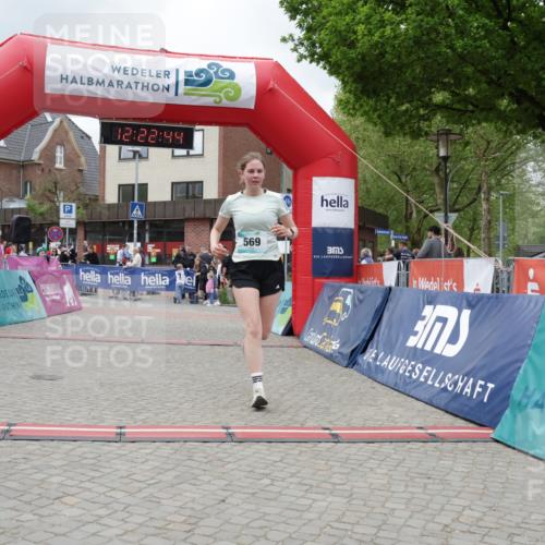 10.05.2026 - 8. Wedeler Halbmarathon Yannick Fuchs http://msf.ph/oto/9732107 10.05.2026 12:22:42 Ziel 569 meine-sportfotos.de