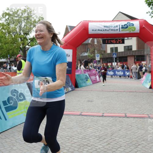 10.05.2026 - 8. Wedeler Halbmarathon Yannick Fuchs http://msf.ph/oto/9732111 10.05.2026 11:46:23 Ziel 158, 605, 2032, 2033 meine-sportfotos.de