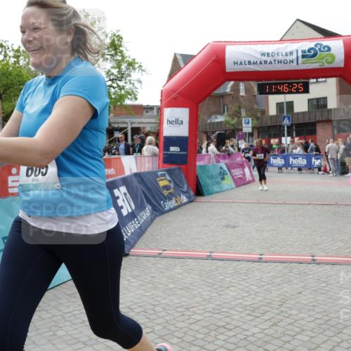 10.05.2026 - 8. Wedeler Halbmarathon Yannick Fuchs http://msf.ph/oto/9732116 10.05.2026 11:46:23 Ziel 158, 605, 2032, 2033 meine-sportfotos.de