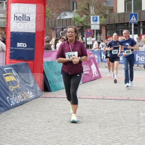 10.05.2026 - 8. Wedeler Halbmarathon Yannick Fuchs http://msf.ph/oto/9732150 10.05.2026 11:46:25 Ziel 158, 605, 740 meine-sportfotos.de