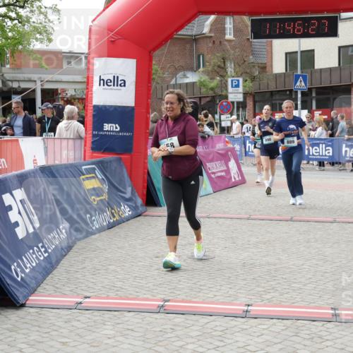 10.05.2026 - 8. Wedeler Halbmarathon Yannick Fuchs http://msf.ph/oto/9732158 10.05.2026 11:46:26 Ziel 158, 605, 740 meine-sportfotos.de