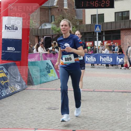 10.05.2026 - 8. Wedeler Halbmarathon Yannick Fuchs http://msf.ph/oto/9732189 10.05.2026 11:46:27 Ziel 158, 605, 740 meine-sportfotos.de