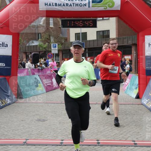 10.05.2026 - 8. Wedeler Halbmarathon Yannick Fuchs http://msf.ph/oto/9732363 10.05.2026 11:46:43 Ziel 719, 721, 831, 945, 954, 2216 meine-sportfotos.de