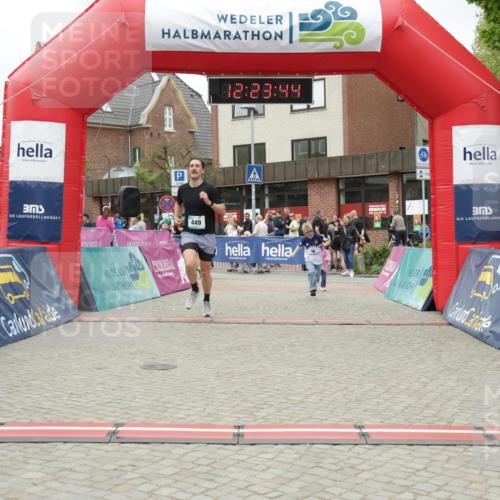 10.05.2026 - 8. Wedeler Halbmarathon Yannick Fuchs http://msf.ph/oto/9732373 10.05.2026 12:23:43 Ziel 181, 449 meine-sportfotos.de