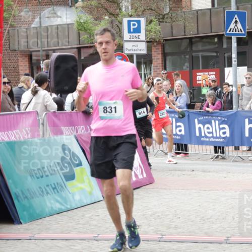 10.05.2026 - 8. Wedeler Halbmarathon Yannick Fuchs http://msf.ph/oto/9732439 10.05.2026 11:46:47 Ziel 721, 831, 914, 945, 954, 2237 meine-sportfotos.de