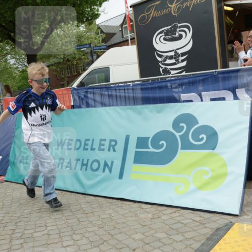 10.05.2026 - 8. Wedeler Halbmarathon Yannick Fuchs http://msf.ph/oto/9732443 10.05.2026 12:23:45 Ziel 181, 449 meine-sportfotos.de