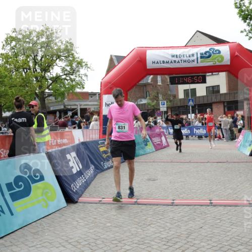 10.05.2026 - 8. Wedeler Halbmarathon Yannick Fuchs http://msf.ph/oto/9732493 10.05.2026 11:46:49 Ziel 831, 914, 945, 2237 meine-sportfotos.de