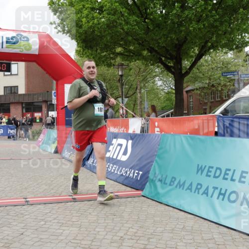 10.05.2026 - 8. Wedeler Halbmarathon Yannick Fuchs http://msf.ph/oto/9732510 10.05.2026 12:23:48 Ziel 181, 449 meine-sportfotos.de