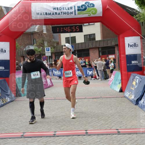 10.05.2026 - 8. Wedeler Halbmarathon Yannick Fuchs http://msf.ph/oto/9732544 10.05.2026 11:46:53 Ziel 914, 2237 meine-sportfotos.de