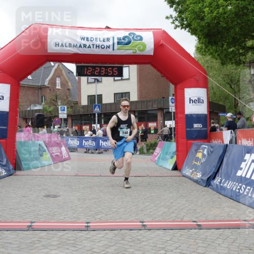 10.05.2026 - 8. Wedeler Halbmarathon Yannick Fuchs http://msf.ph/oto/9732561 10.05.2026 12:23:53 Ziel 748 meine-sportfotos.de