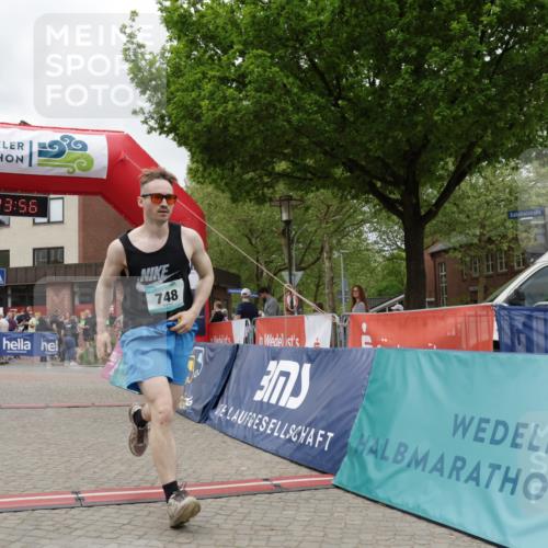 10.05.2026 - 8. Wedeler Halbmarathon Yannick Fuchs http://msf.ph/oto/9732580 10.05.2026 12:23:54 Ziel 748 meine-sportfotos.de