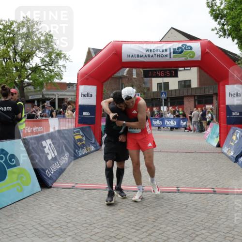 10.05.2026 - 8. Wedeler Halbmarathon Yannick Fuchs http://msf.ph/oto/9732595 10.05.2026 11:46:55 Ziel 761, 914, 2237 meine-sportfotos.de