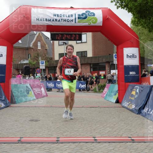 10.05.2026 - 8. Wedeler Halbmarathon Yannick Fuchs http://msf.ph/oto/9732607 10.05.2026 12:24:21 Ziel 17 meine-sportfotos.de