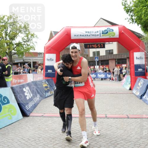 10.05.2026 - 8. Wedeler Halbmarathon Yannick Fuchs http://msf.ph/oto/9732615 10.05.2026 11:46:56 Ziel 761, 914, 2237 meine-sportfotos.de