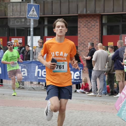 10.05.2026 - 8. Wedeler Halbmarathon Yannick Fuchs http://msf.ph/oto/9732629 10.05.2026 11:46:59 Ziel 761, 1056 meine-sportfotos.de